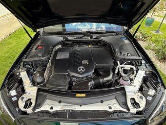 MERCEDES E TRIEDA COUPE 300d mHEV 4MATIC 2 x AMG LINE,NIGHT - 17