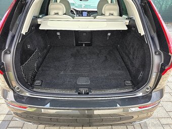 Volvo XC60 T8 Twin Engine Inscription eAWD A/T - 17