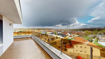 Na predaj 4-izbový Penthouse v Malackách Brezová ulica aj s  - 17