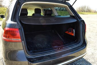 Volkswagen Passat Variant 2.0 TDI BMT Highline DSG - 17