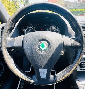 Škoda Octavia II 2,0 TDI RS 125 KW KOMBI,NAVI,XENON - 17