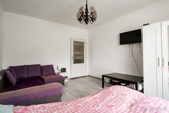 Exkluzívny predaj rodinného domu v obci Jelšovce, okres NR - 17