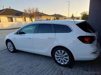 Opel Astra Sports Tourer J Cosmo, diesel - 17