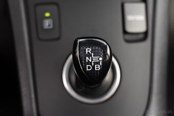 Toyota Auris 1.8 I VVT-i HybridSD Selection - 17