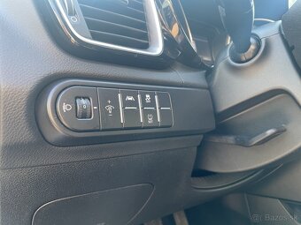 Predám KIA CEED SW 1,5 T - GDI 103kW M6 GOLD - 17