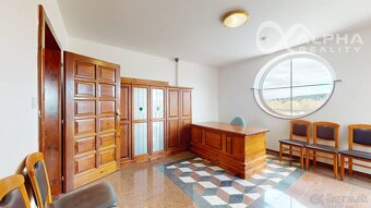 Prenájom: Polyfunkčný priestor 98,9m2, Markušovská cesta,SNV - 17