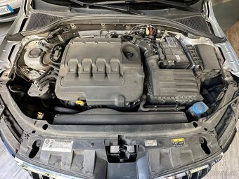 ŠKODA OCTAVIA COMBI 1.6 TDI - 17