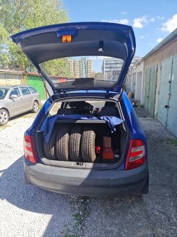 Fabia 1.2 40kW rv2005 modra - 17