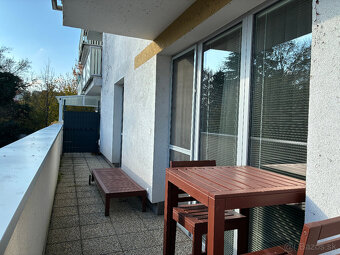 Veľmi pekný a priestranný 2 izb. byt vo výbornej lokalite - 17