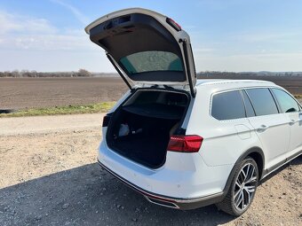 Volkswagen Passat Alltrack B8,5  2.0 Tdi - 17