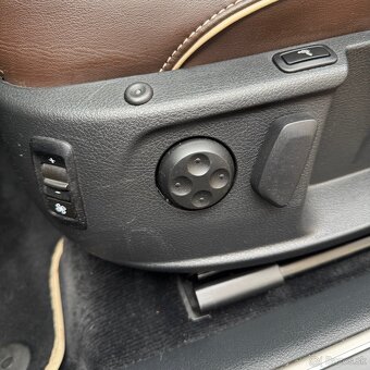 VW Passat 2.0 TDi DSG exclusive - 17