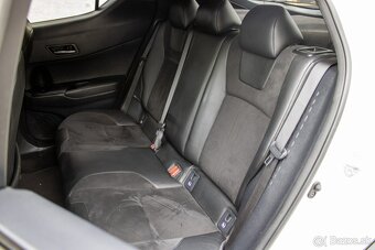 Toyota C-HR 2.0 Hybrid Dynamic Force Selection E-CVT - 17