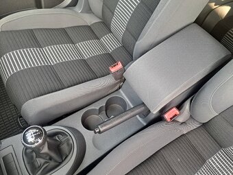 Touran 1.6 mpi 7 miest benzín - 17