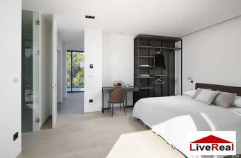 5izb LUXUSNÁ VILA, SUKOŠAN, 15m od mora, bazén, suterén, par - 17