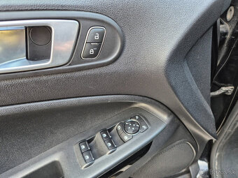 Ford EcoSport 1.5 TDCi Duratorq Titanium - 17