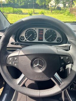 Mercedes B200 - 17