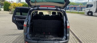 Ford S-Max - 17