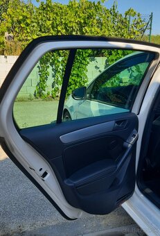 Predám  Volkswagen Golf 2.0 TFSI 270k R 4-Motion - 17