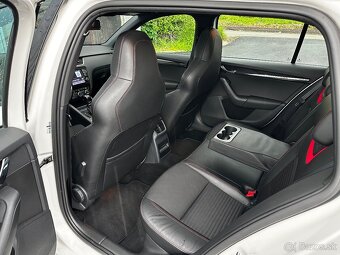 Škoda Octavia Combi 2.0 TDI DPF RS DSG - 17