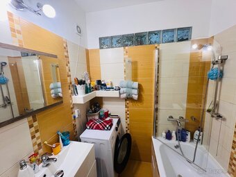 Na predaj 3 izbový zrekonšt.a zariadený byt v Brezne s balk. - 17
