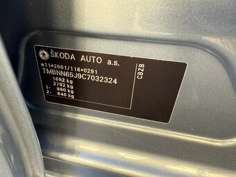 ► ŠKODA ROOMSTER 1,2 TSI - 77 KW, PARK. SENZORY, TOP KM ◄ - 17