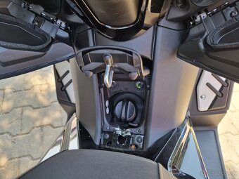 Yamaha X-Max 125 (2023) Tech-Max "možný úver" - 17