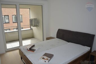 Prenájom novostavba 2 izbový byt Nitra centrum + garážové st - 17