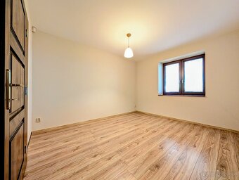 Rodinný dom so záhradou - 17