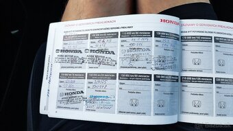 Predám Hondu Civic 1.8 Vtec SPORT - 17