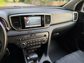 KIA SPORTAGE 1.6 T-GDI A/T 4x4 130kW / 1.MAJITEĽ / NEBÚRANÉ - 17