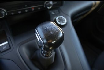 Peugeot Rifter 1.2 PureTech 81 kW – po 1. majiteľovi - 17