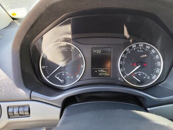 Skoda Octavia 1.6mpi 2011 - 17