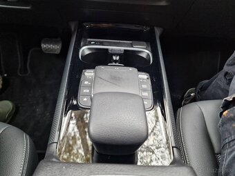 Mercedes-Benz GLA 180 A/T - 17