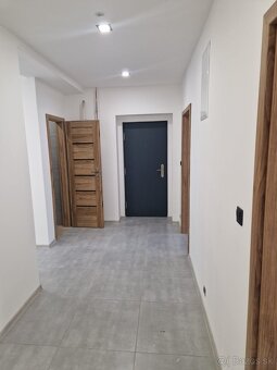 Prenájom 3-izbový byt - 17