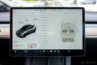 Tesla Model Y 75kWh Long Range AWD - 17