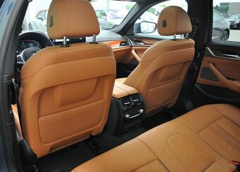 BMW Řada 5 530xD M-SPORT ČR 1.MAJ PANOR. 210 kw - 17