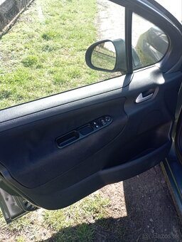 Peugeot 207 - 17