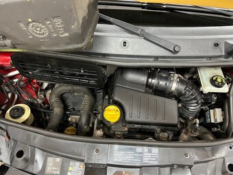 Renault Trafic 2.0 dCi PASSSENGER LONG ČR TZ TEMPOMAT KLIMA - 17