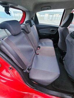 Toyota Yaris - 17