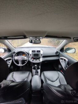 TOYOTA RAV4 - 17