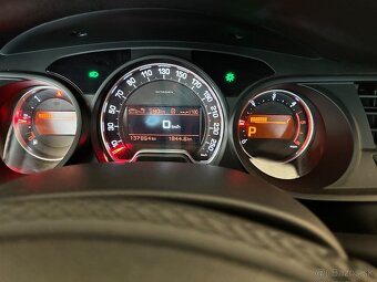 Citroën C5 HDi 16V 120kW Exclusive - 17