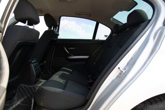 BMW 318i (r.v. 2007, 2.0 benzín, 95 kW / 129 k) - 17