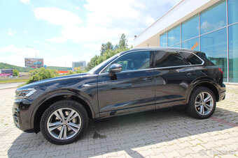 Predám VW TOUAREG 3.0 TDI R-Line, 4x4 - 17