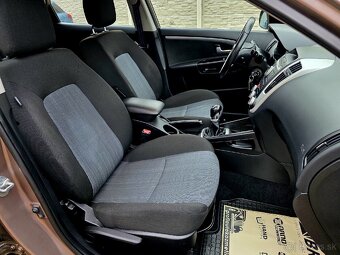 Kia Ceed SW • 1.4i • Facelift 2011 • 59 tisíc KM • Nová STK - 17