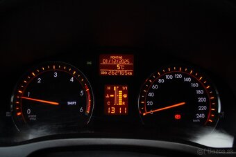 Toyota Avensis 2.0l D-4D - 17