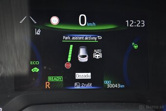 Toyota Corolla Combi TS 1.8 HYBRID E-CVT SR 2022 DPH - 17