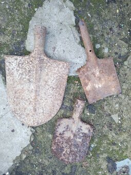 Staré vojenské lopatky - 17