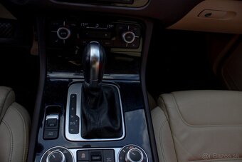 Volkswagen Touareg 3.0TDi 4x4 2015 - 17