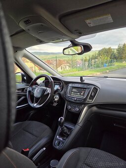 Opel Zafira Tourer 1.4 Turbo - 17