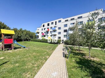 REZERVOVANÉ 2 izbový byt s balkónom - 2 x parking - Novostav - 17